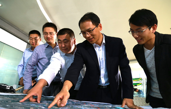 ���������ܹ���ʦ���ѫ���ߡ��ڶ����������α�������������רҵ��������μ��˲š��ƺ�