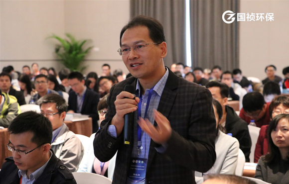 ���յ���̨���������¡�ר�ù�˾��ϯ��ѧ�Һ��ѫ��ʿ