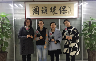 ���ٽ�����������������������������̺�ӳ����