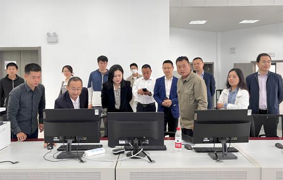 ��ˢ����ʱحʩչ����Ŧ��������������������������˾��������