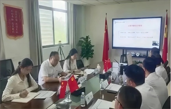 ������������Ӳ��о�����ʱح�챾��һ�и��²㵥λ��չ�Ӳ��о����鲢��ѧר�⵳��